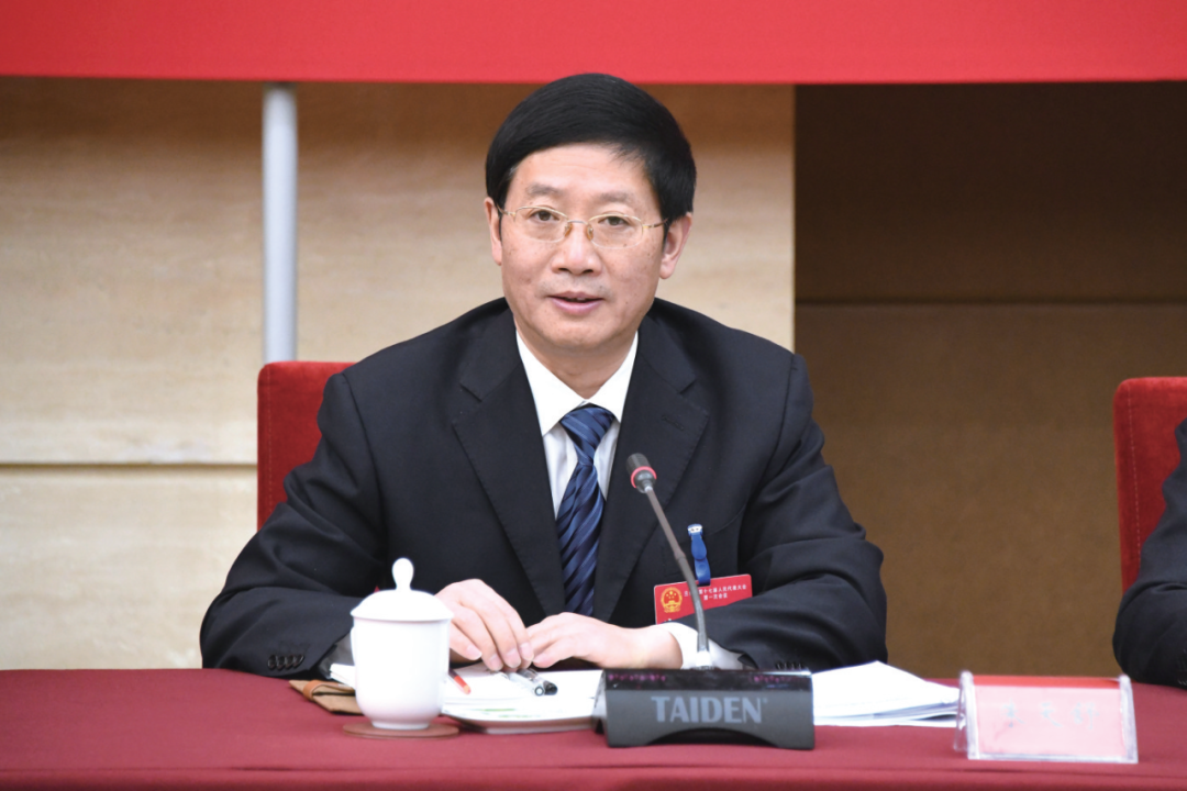 朱天舒参加市十七届人大一次会议皋兰、兰州新区代表团联组审议