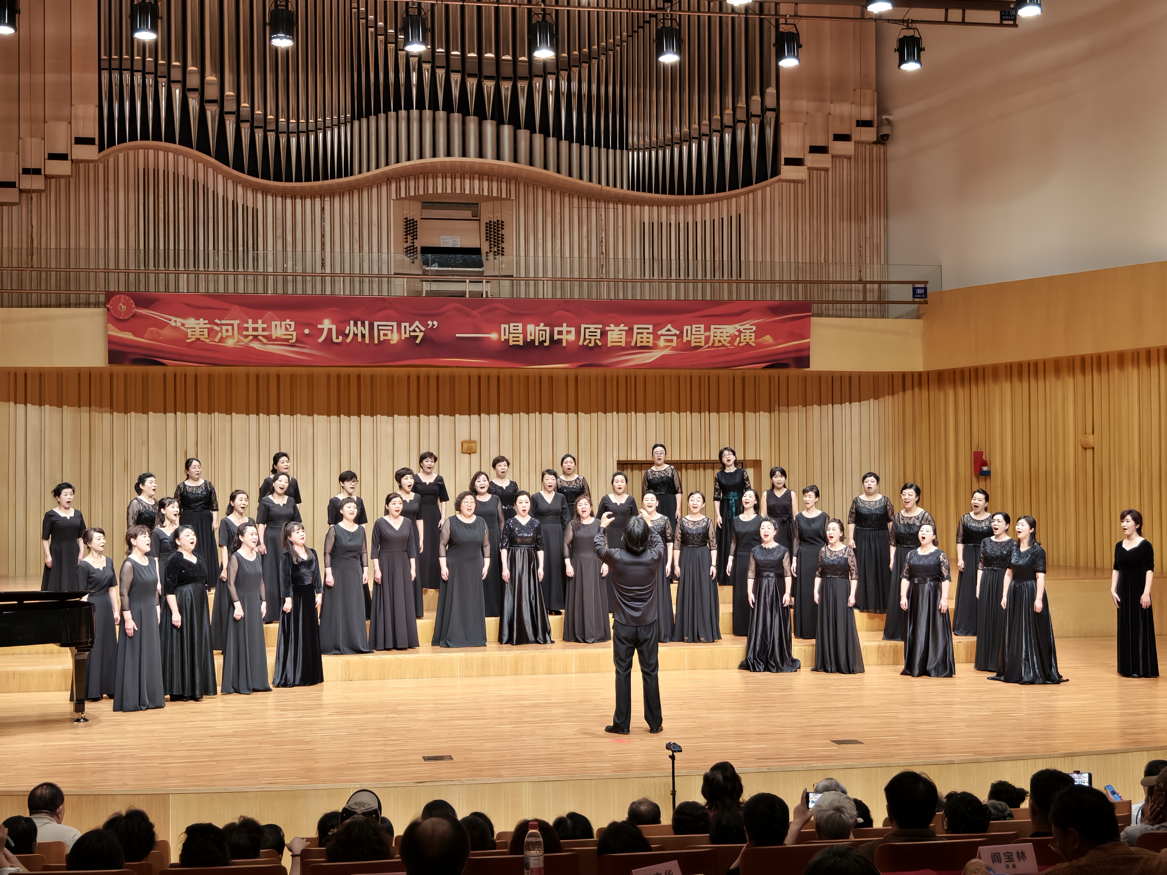 兰州治平女子合唱团亮相郑州合唱展演，斩获金奖