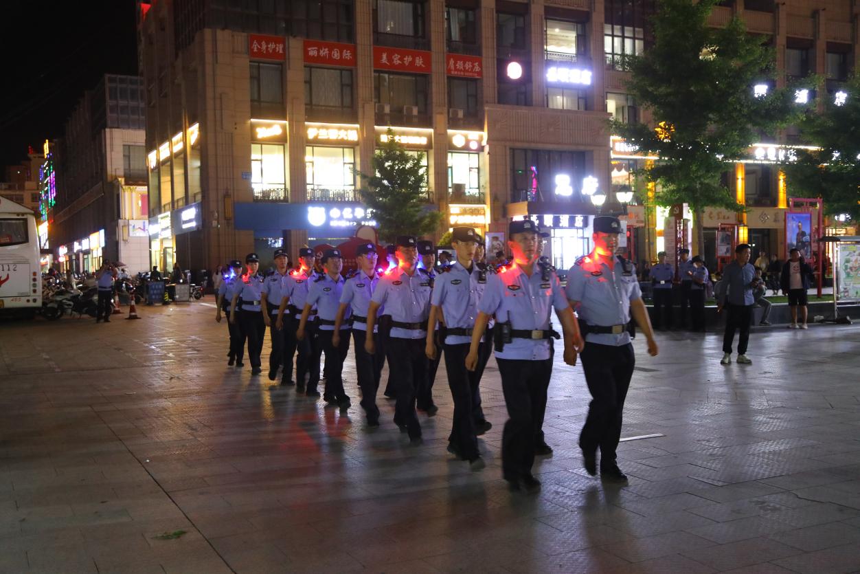 夏夜藏蓝常坚守 平安守护不松懈——甘肃临夏市公安局抓实常态化夏季治安管控工作