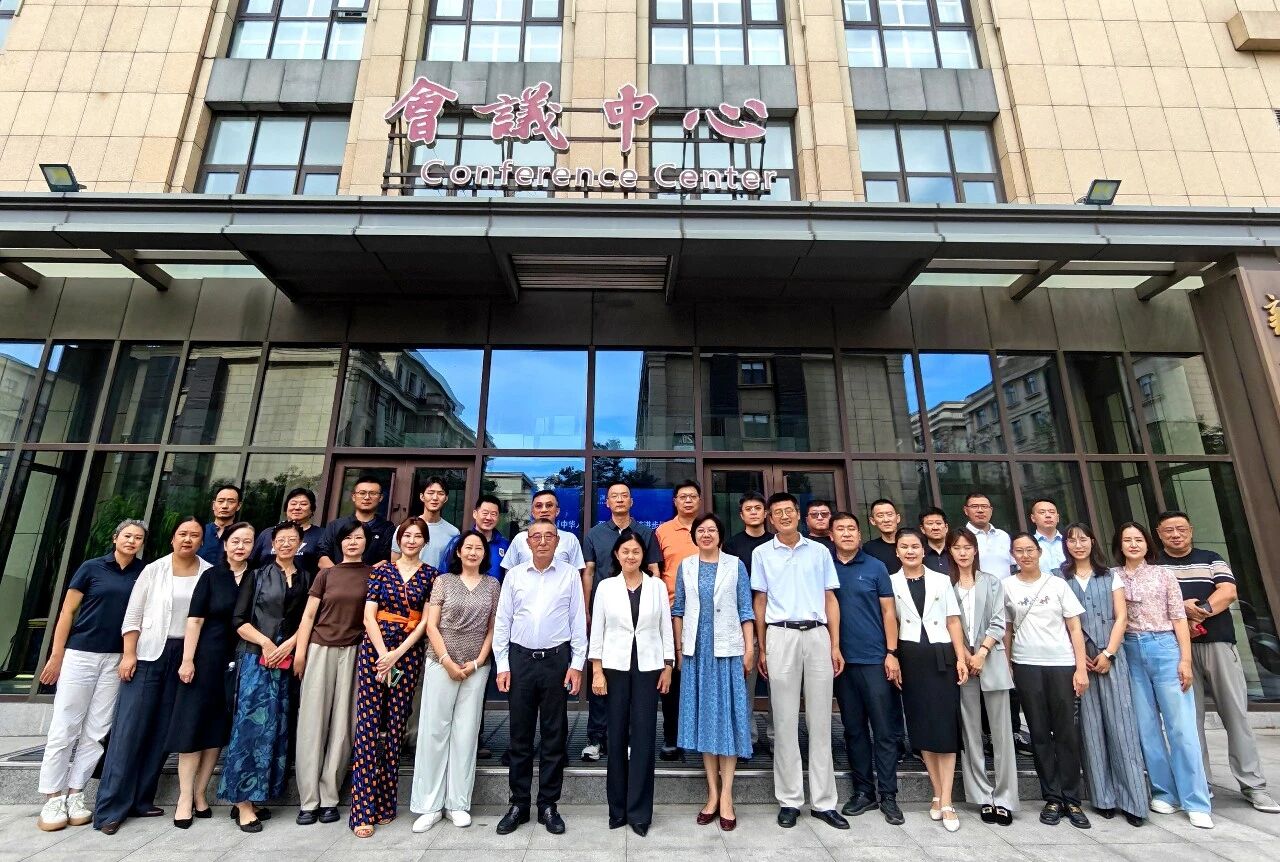 戴彩丽主委赴李沧区基层委调研基层组织建设工作